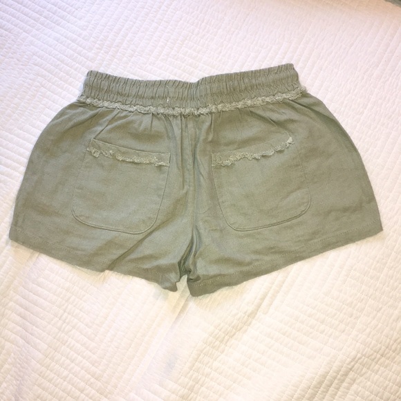 BeBop Green Detailed Shorts XS - Picture 2 of 3